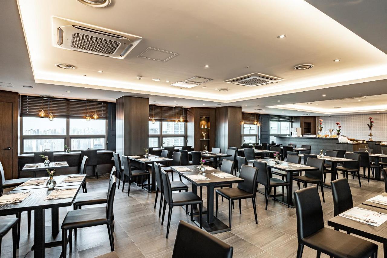 Ramada Hotel And Suites Seoul Namdaemun Buitenkant foto