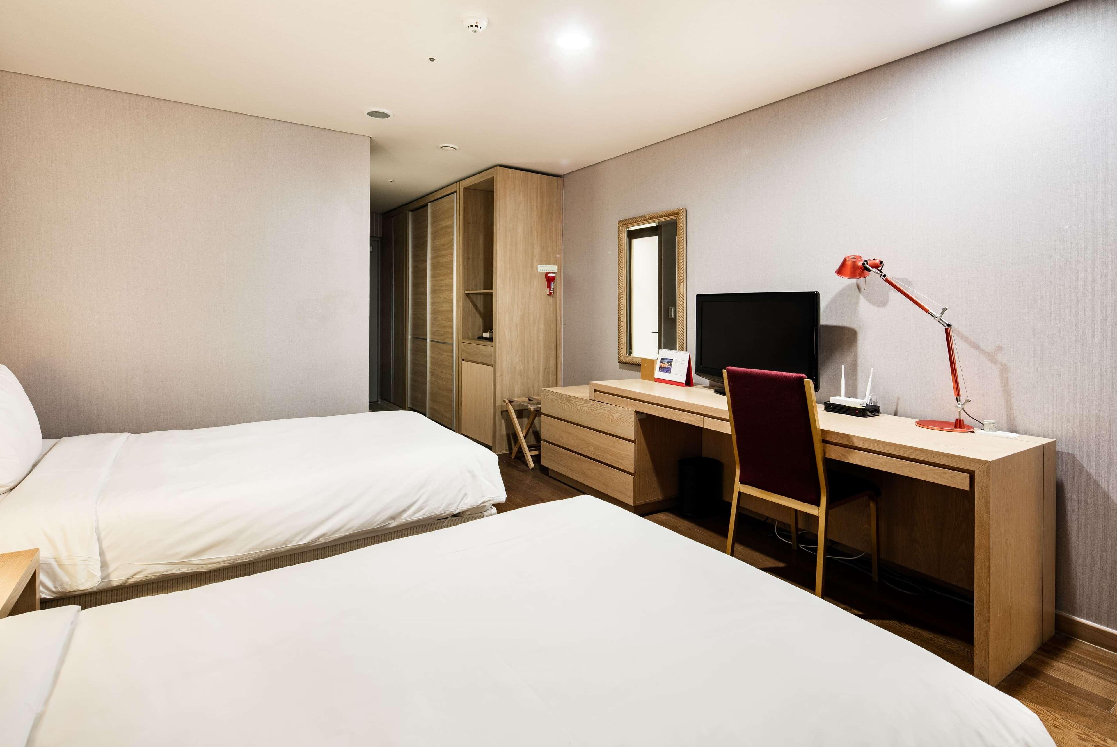 Ramada Hotel And Suites Seoul Namdaemun Buitenkant foto