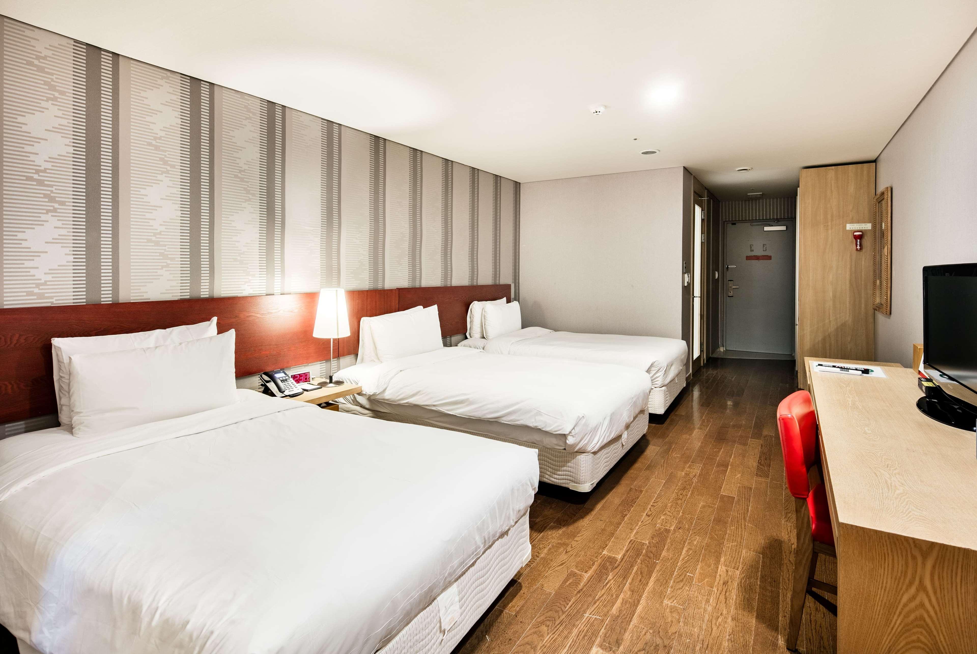 Ramada Hotel And Suites Seoul Namdaemun Buitenkant foto
