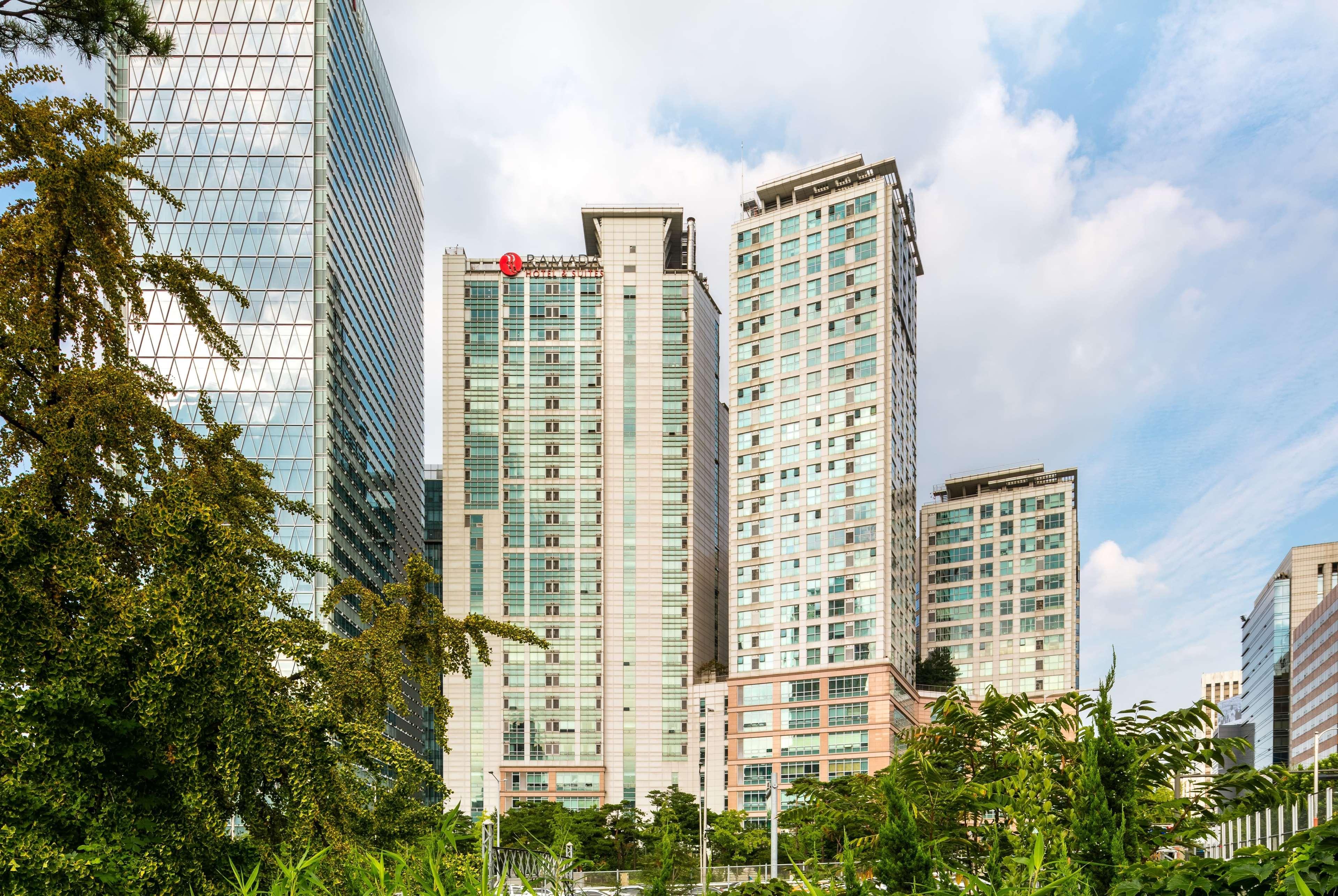 Ramada Hotel And Suites Seoul Namdaemun Buitenkant foto