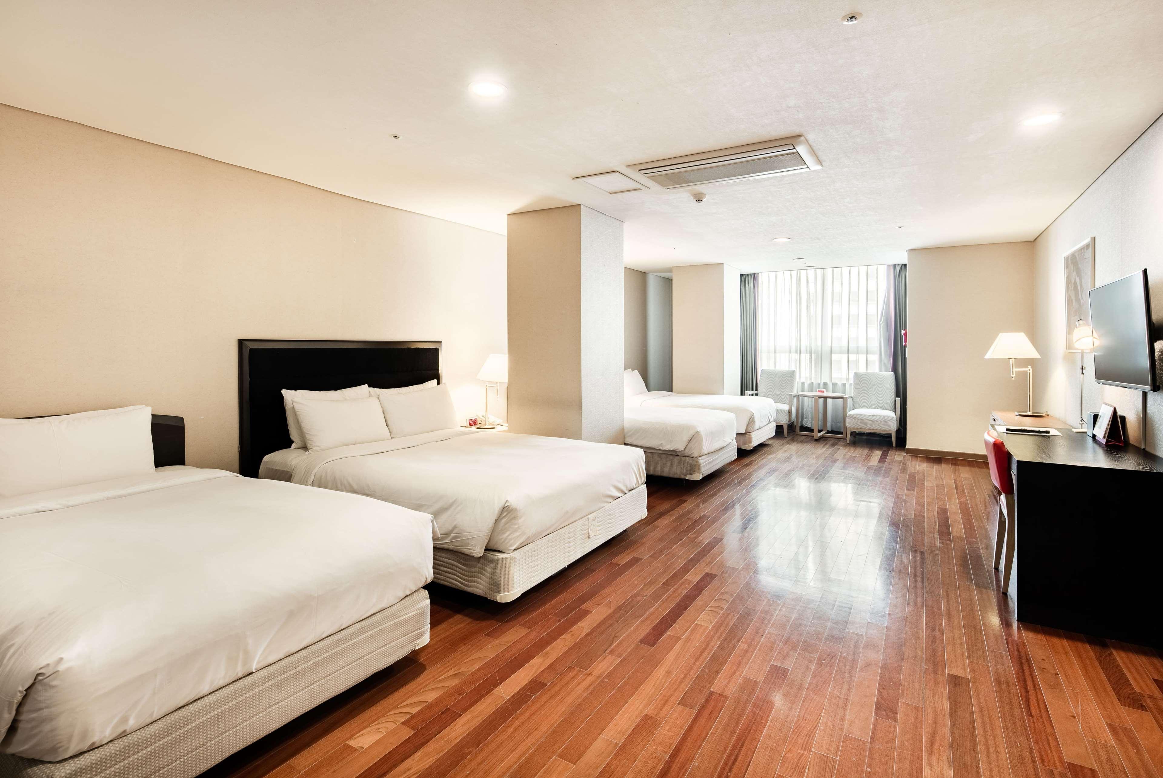 Ramada Hotel And Suites Seoul Namdaemun Buitenkant foto