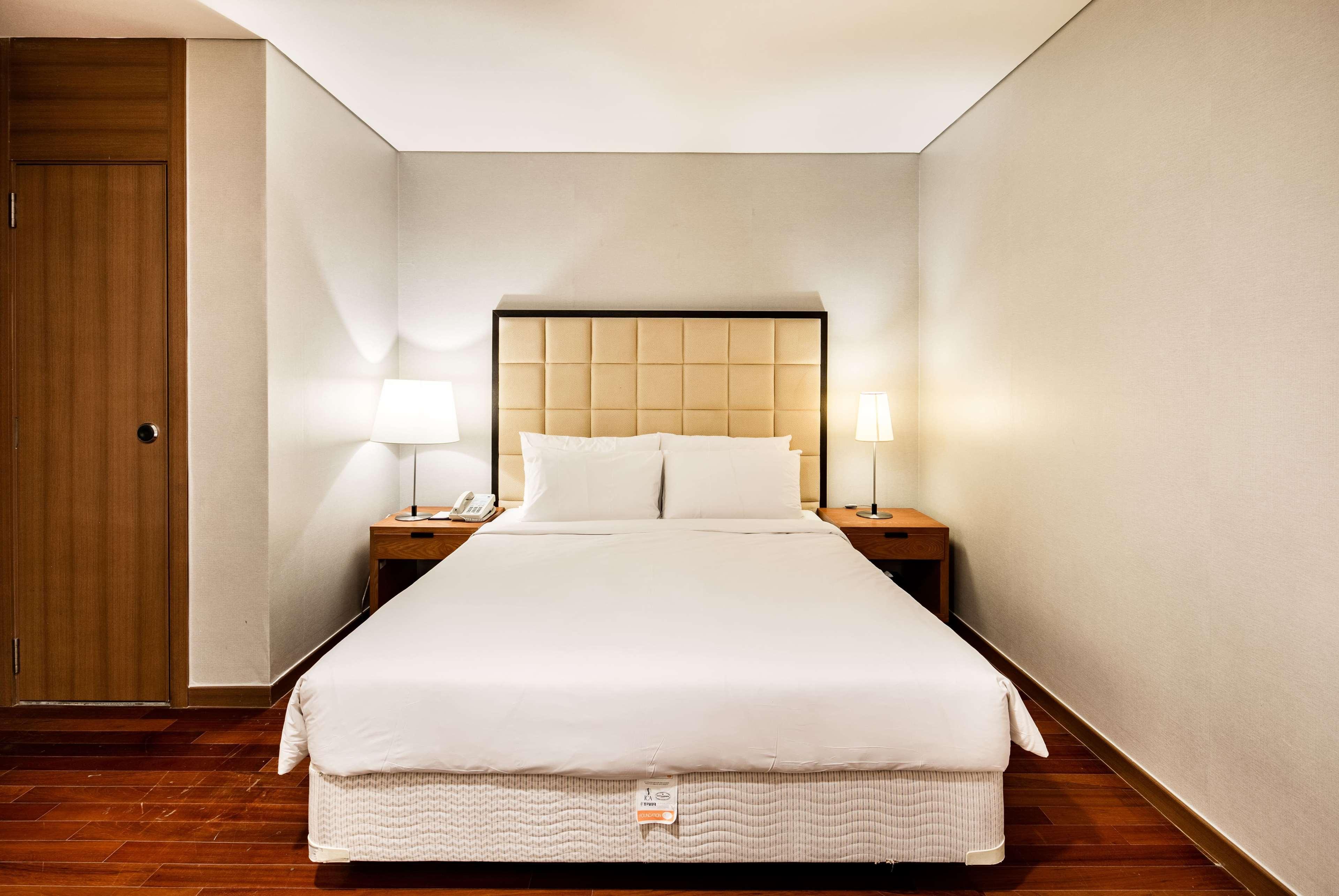 Ramada Hotel And Suites Seoul Namdaemun Buitenkant foto