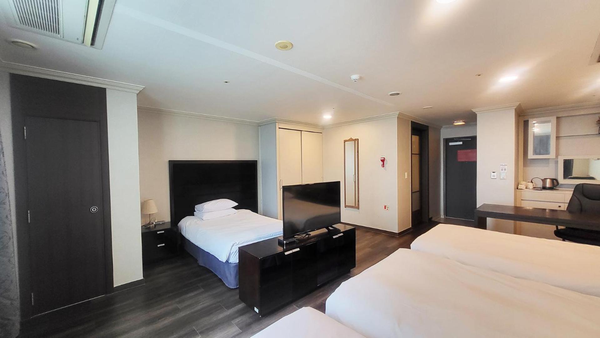 Ramada Hotel And Suites Seoul Namdaemun Buitenkant foto