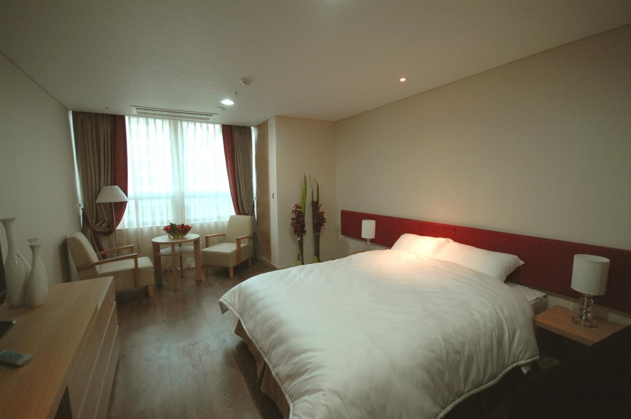 Ramada Hotel And Suites Seoul Namdaemun Buitenkant foto